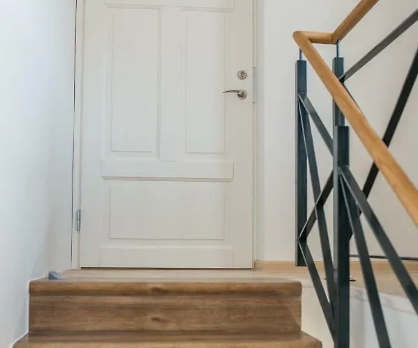 Guest house Kaksteist 3*