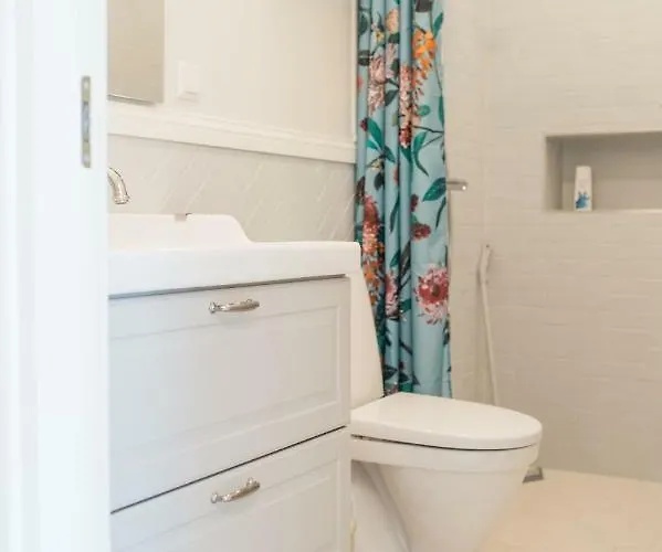 Kaksteist Guest house 3*